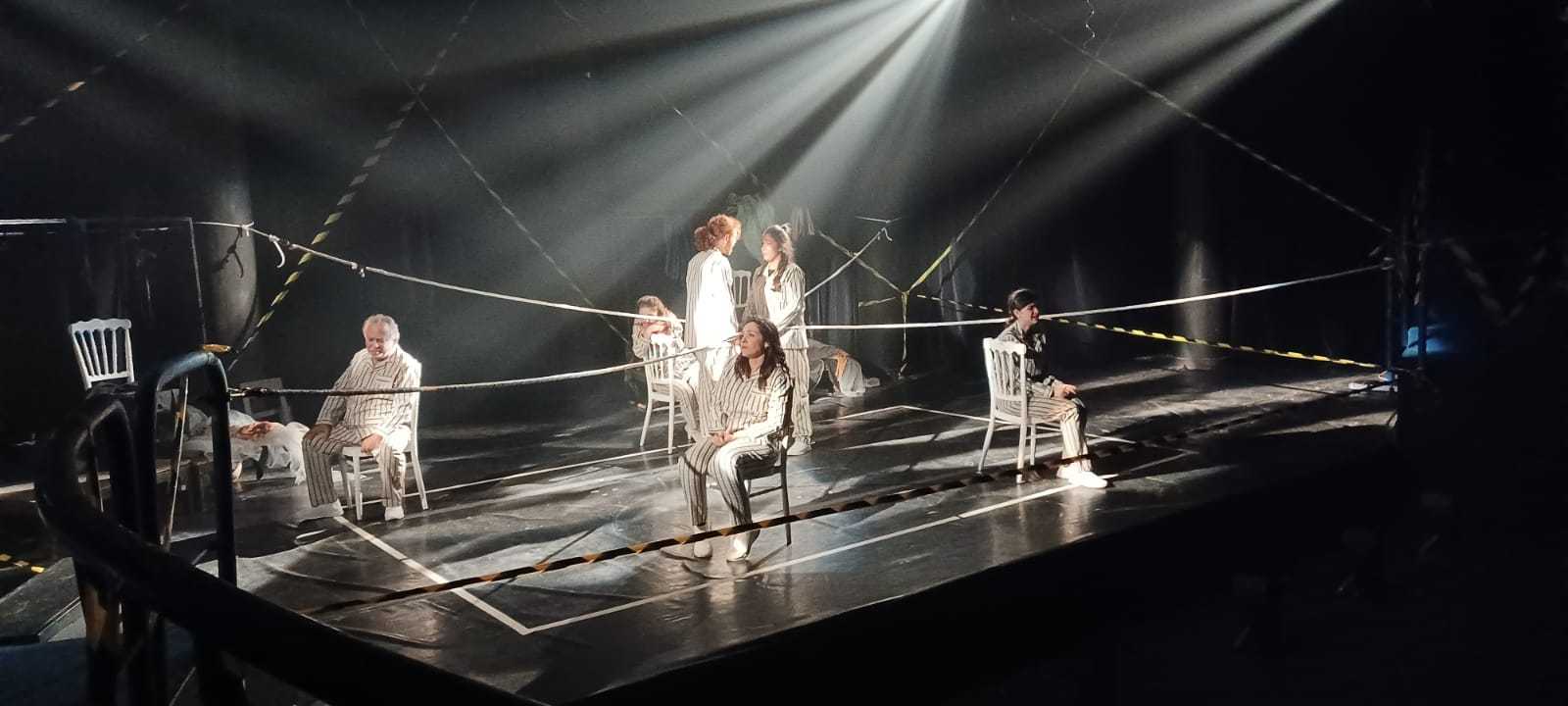 مسرحيون يشخصون حال المسرح العربي ويقترحون آليات لجذب الجمهور