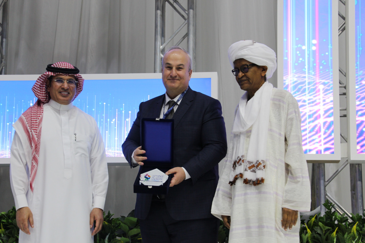 أصحاب الهمم وبيئتنا حياتنا يفوزان بجائزتي أفضل برنامج تلفزيوني