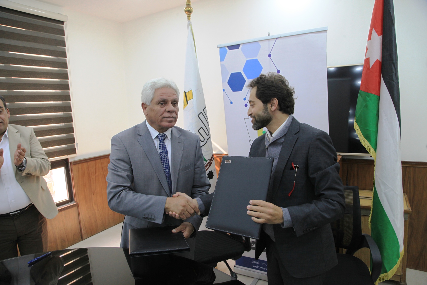 اتفاقية لإقامة مشروع لتصنيع بواريك لأطفال مرضى السرطان