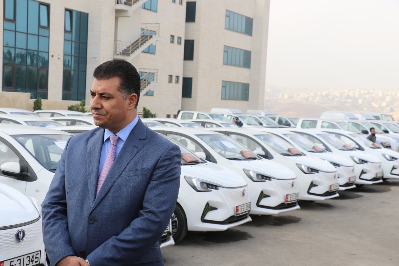 الحنيفات يدشن أسطول النقل للإرشاد الزراعي