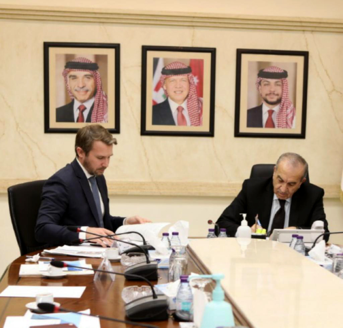 ابو السمن يبحث مع بنك الإعمار الألماني التعاون والمستجدات المتعلقة بإنشاء مدارس جديدة