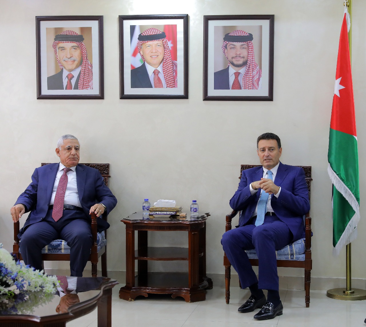 الصفدي يلتقي رئيس المجلس القضائي ورئيس المحكمة الإدارية العليا