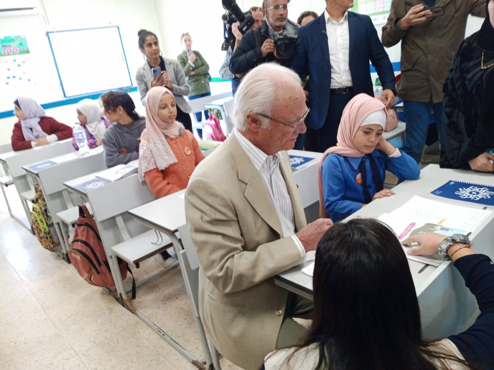 ملك وملكة السويد يزوران مخيم الزعتري