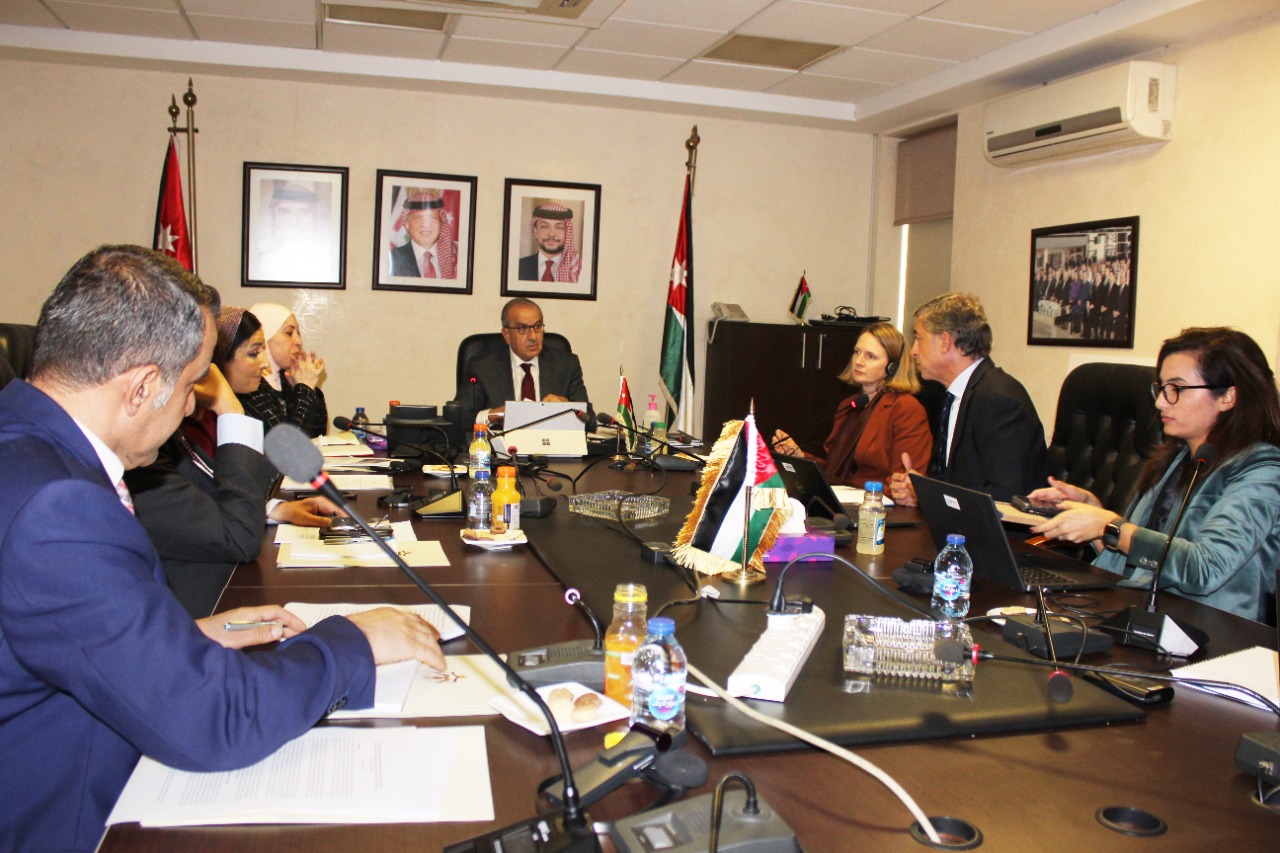 وزير النقل يستعرض لوفد من البنك الدولي مشاريع النقل