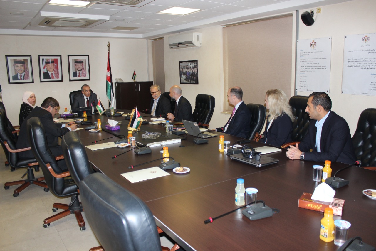 وزير النقل يستقبل نائب الرئيس الأول لشركة سكانيا السويدية