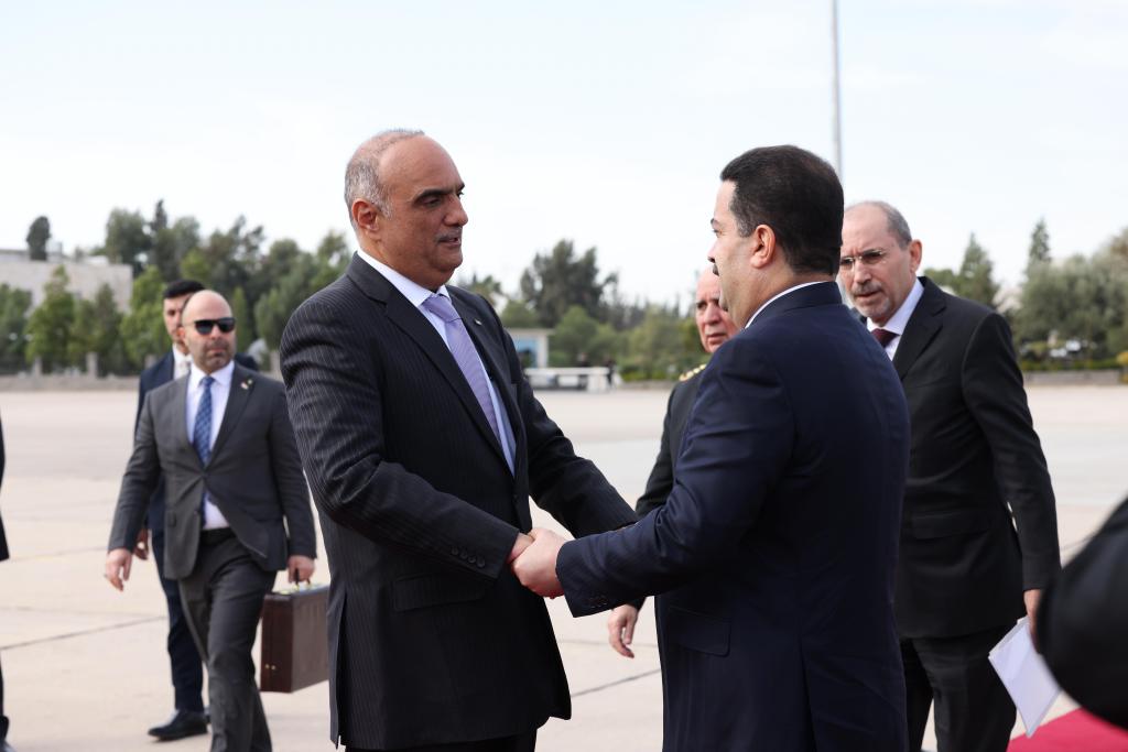 رئيس مجلس الوزراء العراقي يغادر المملكة