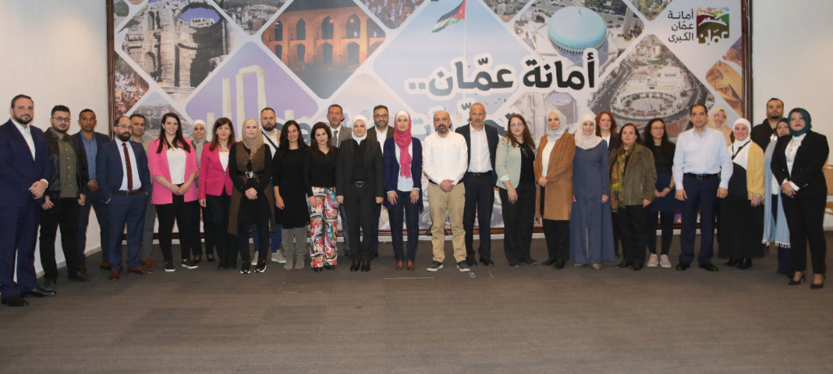 وفد فلسطيني يزور أمانة عمان