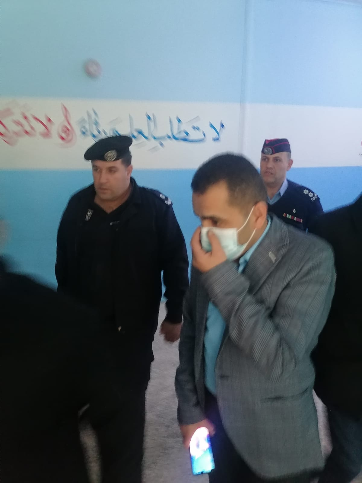 إخلاء مدرسة في الرصيفة بعد تفاعل مواد كيماوية في مختبرها