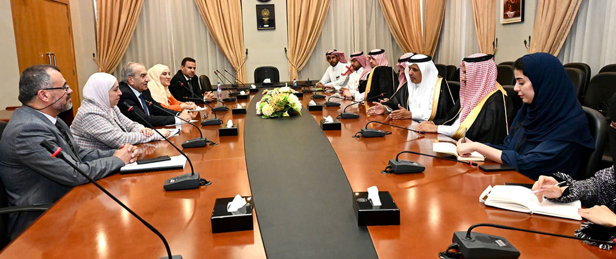 أبو السمن يلتقي نظيره المصري ونائب وزير النقل السعودي