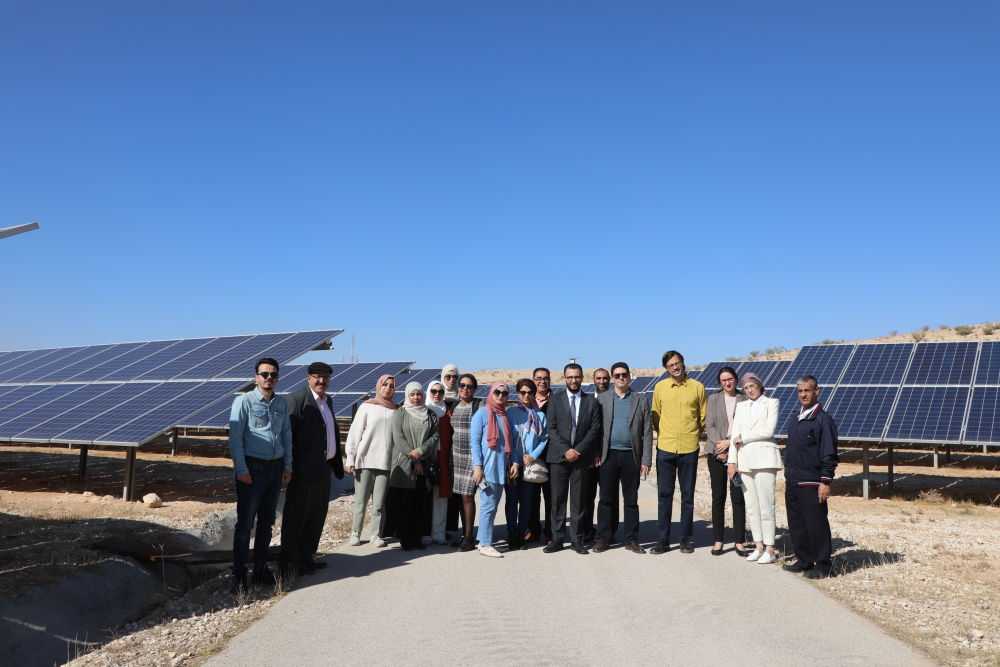باحثون يؤكدون تميز مشروع الطاقة الشمسية بالجامعة الهاشمية