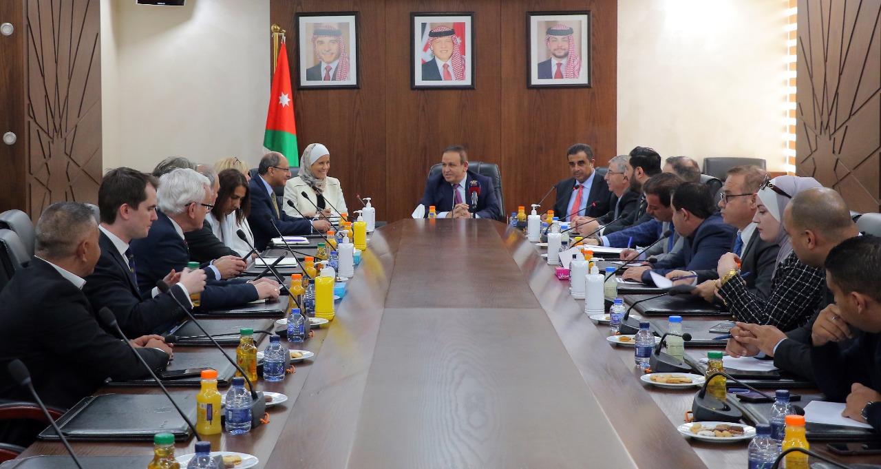 البرلمانية الأردنية مع المملكة المتحدة ووفد بريطاني يبحثان تعزيز التعاون