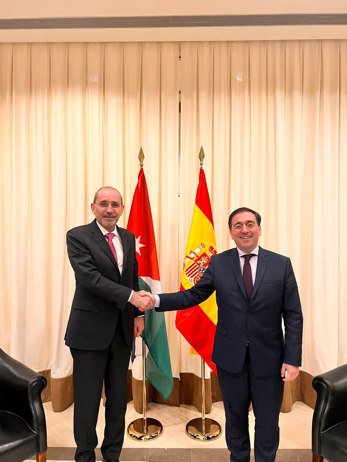 وزير الخارجية يجري محادثات مع نظرائه المشاركين بالمنتدى الإقليمي السابع للاتحاد من أجل المتوسط