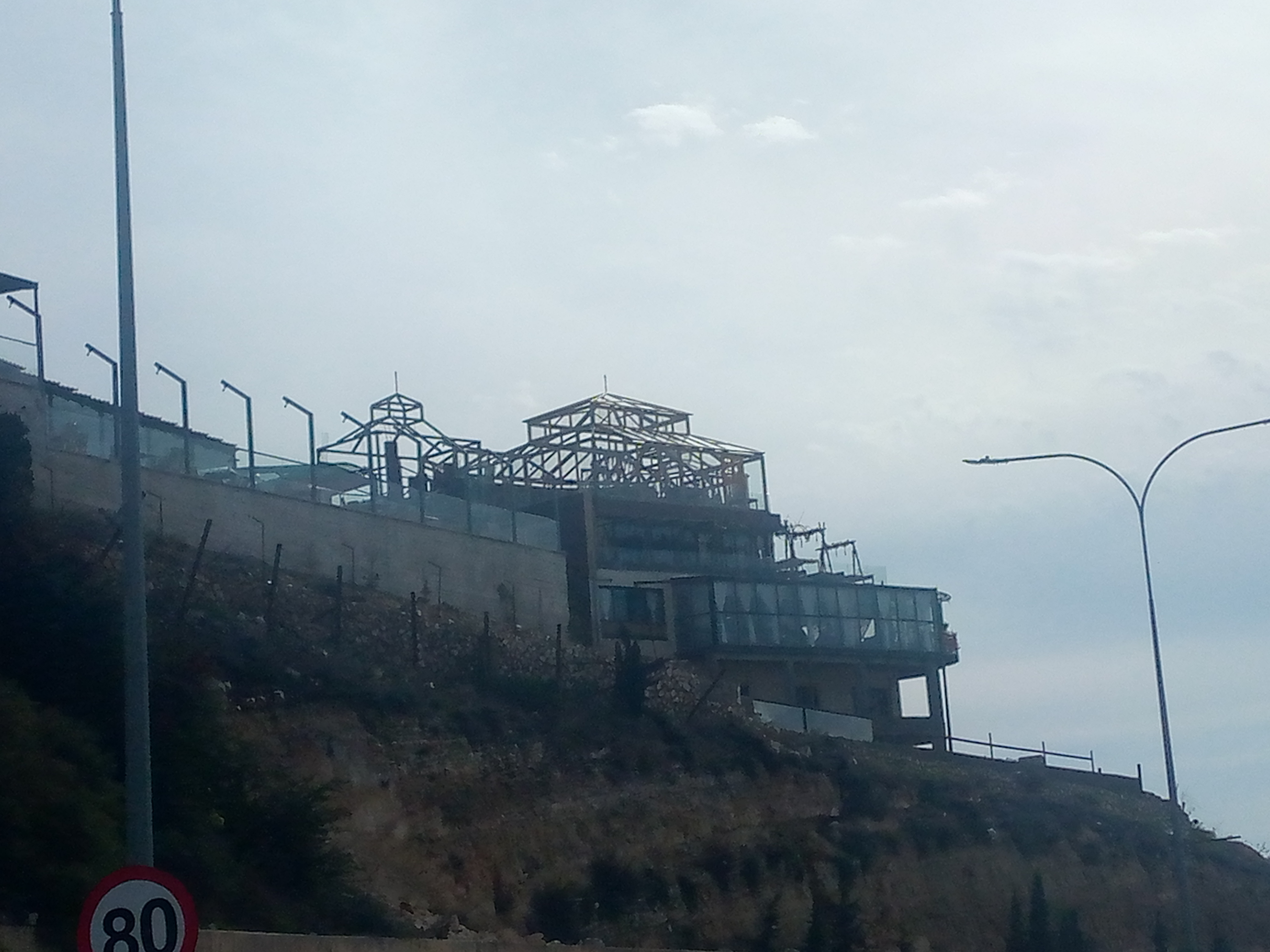 شارع القدس عربية في السلط مقصد سياحي للزوار