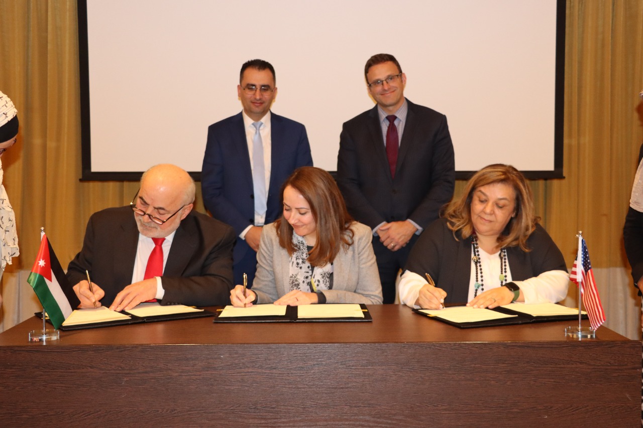 مذكرة تفاهم لتعزيز مشاركة المرأة في القطاع الخاص