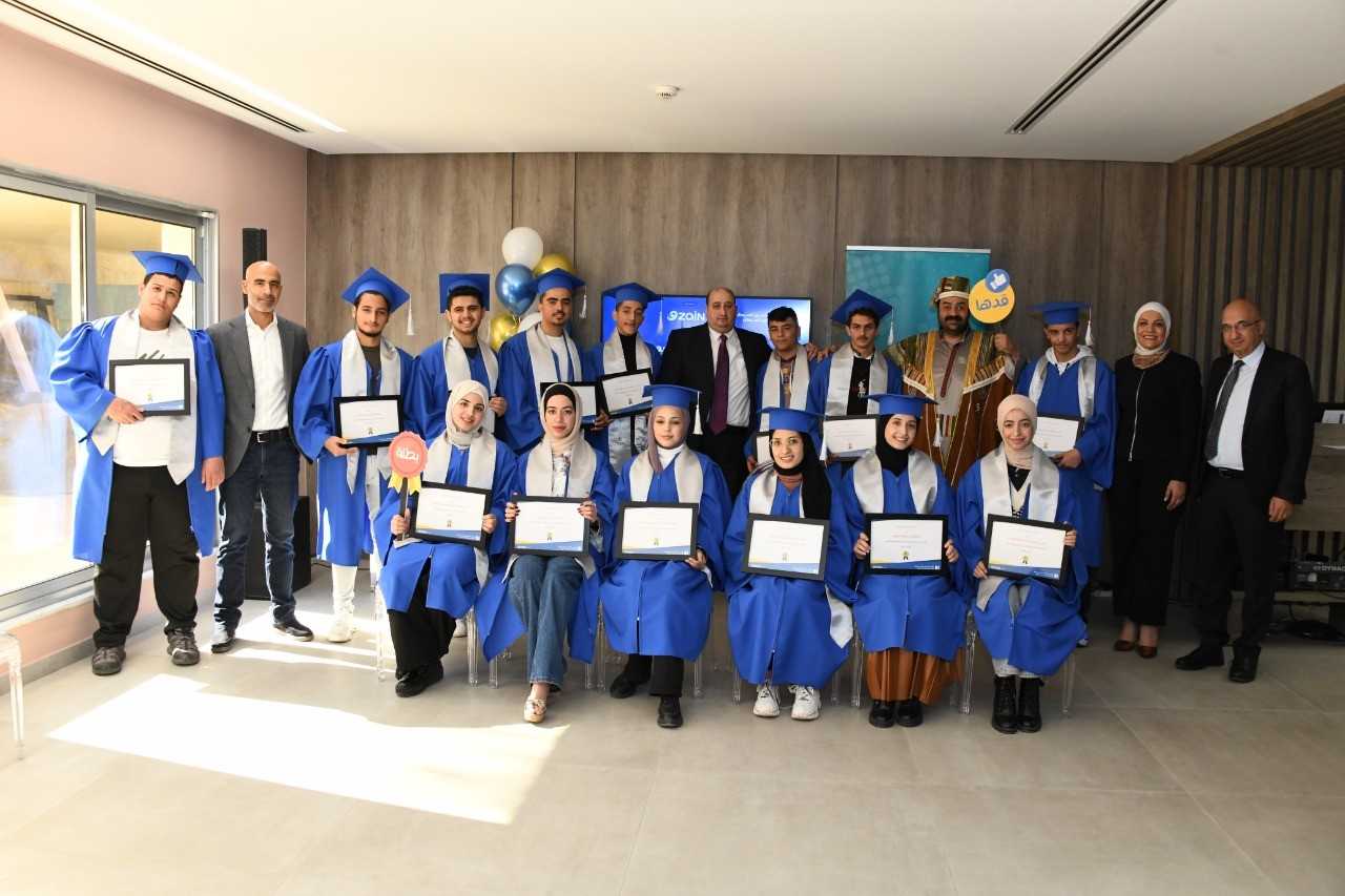 الحسين للسرطان تخرج طلاب الثانوية العامة من مرضاها