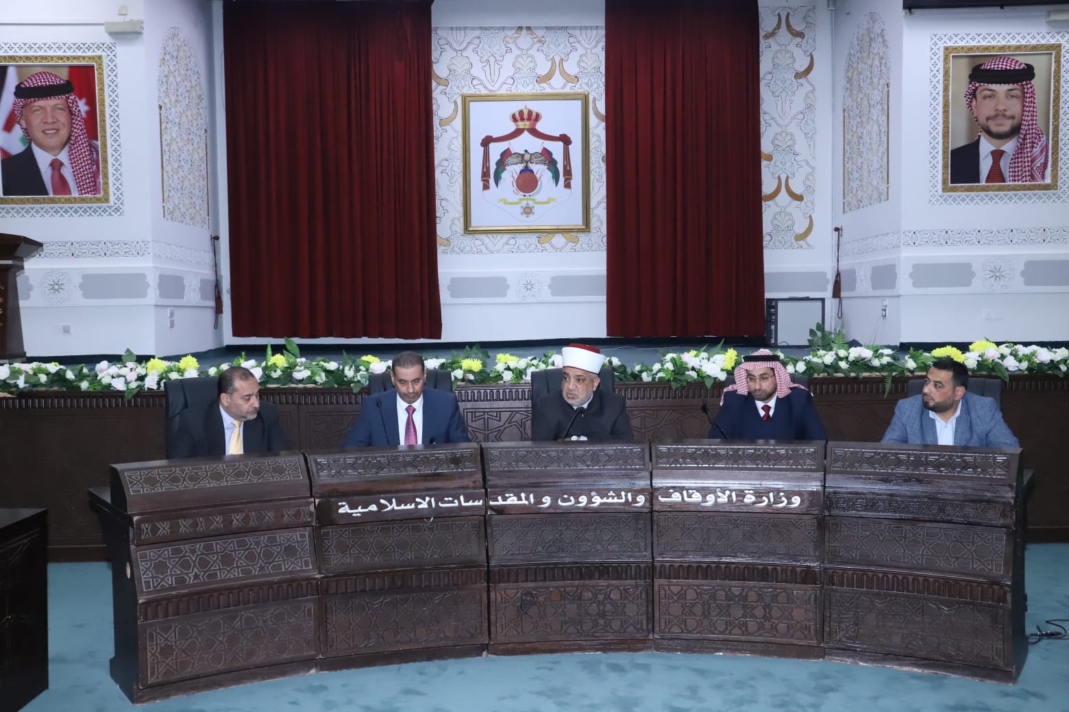 وزير الأوقاف يؤكد ضرورة إجراء الصيانة اللازمة لجميع المساجد