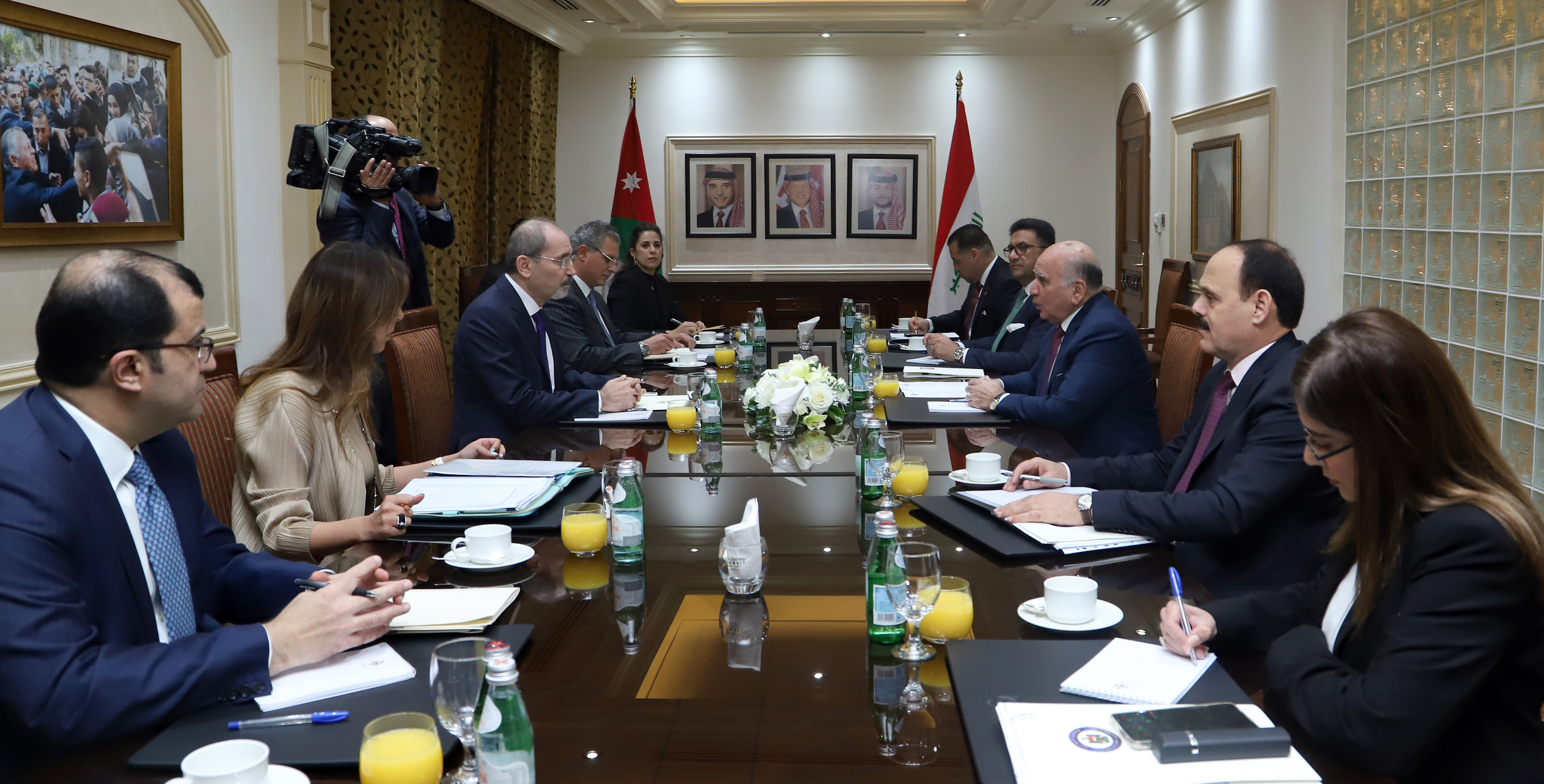 وزير الخارجية يجري مباحثات موسعة مع نظيره العراقي