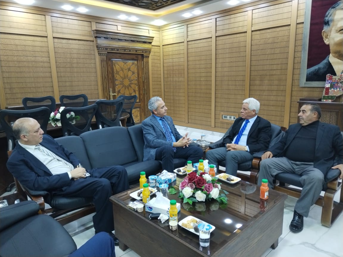 بلديتا السلط الكبرى ورام الله يبحثان التعاون المشترك