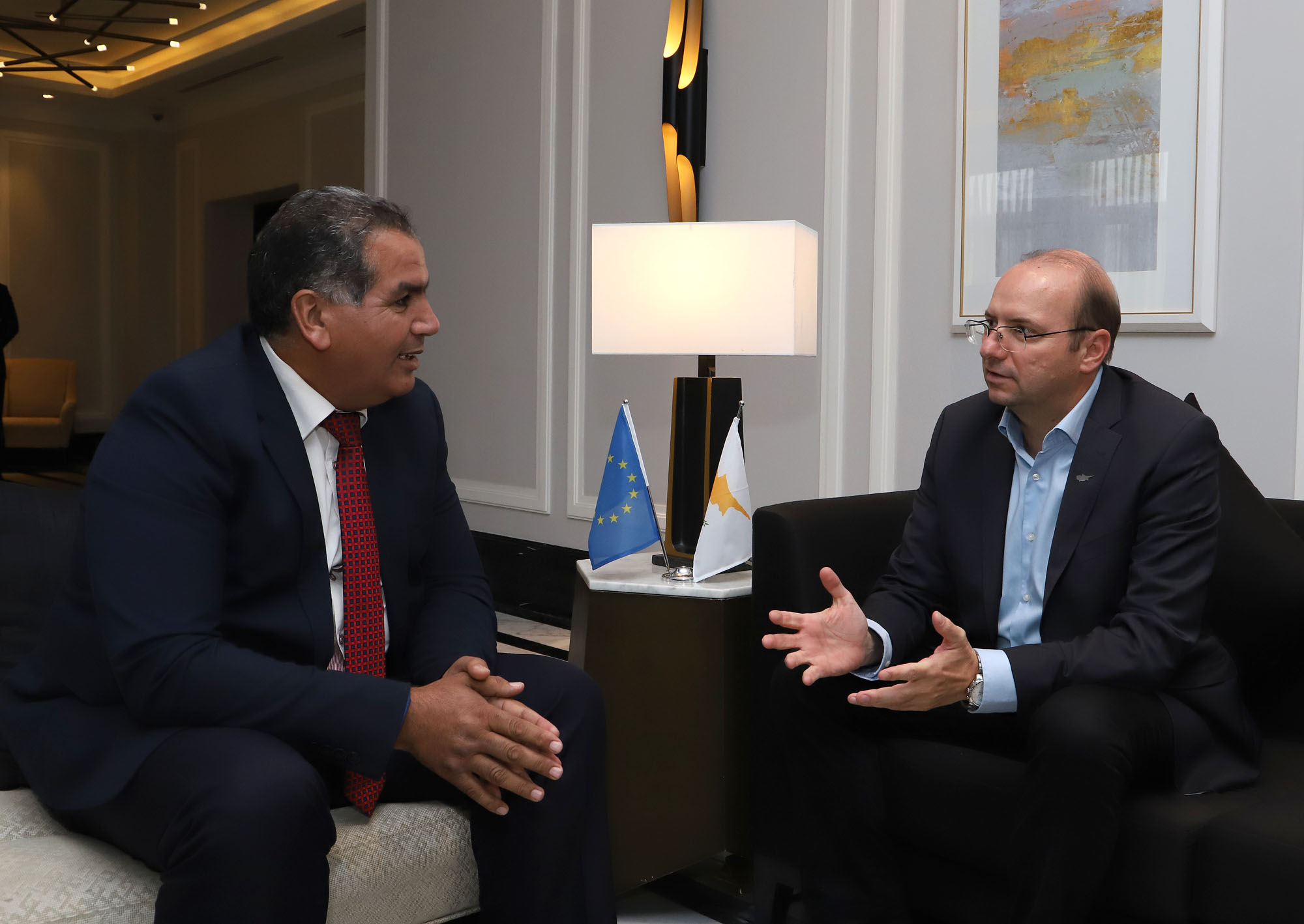 وزير الدفاع القبرصي: الأردن يشكل منارة أساسية للاستقرار في المنطقة