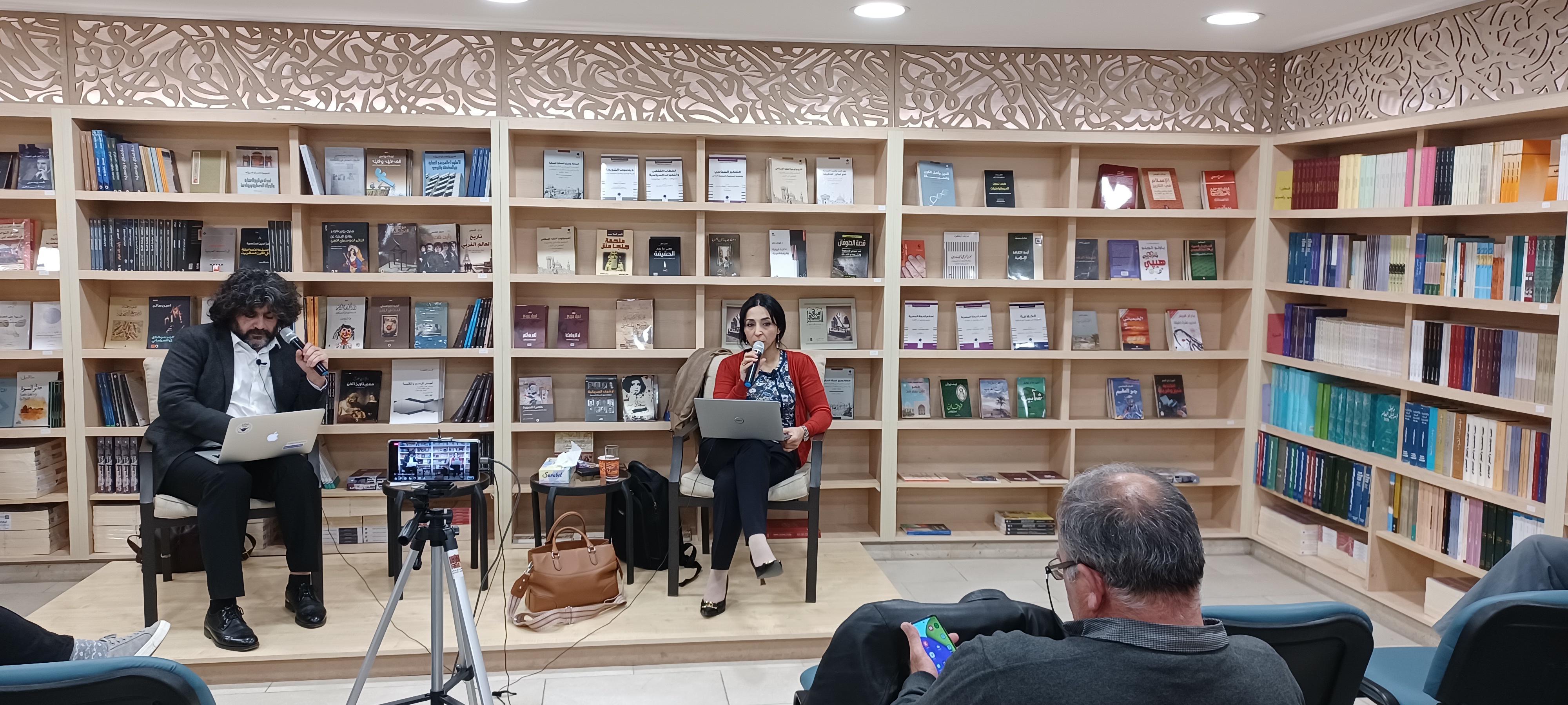 باحثة تعاين عوالم الإسلام في الدراسات العثمانية والتركية في فرنسا