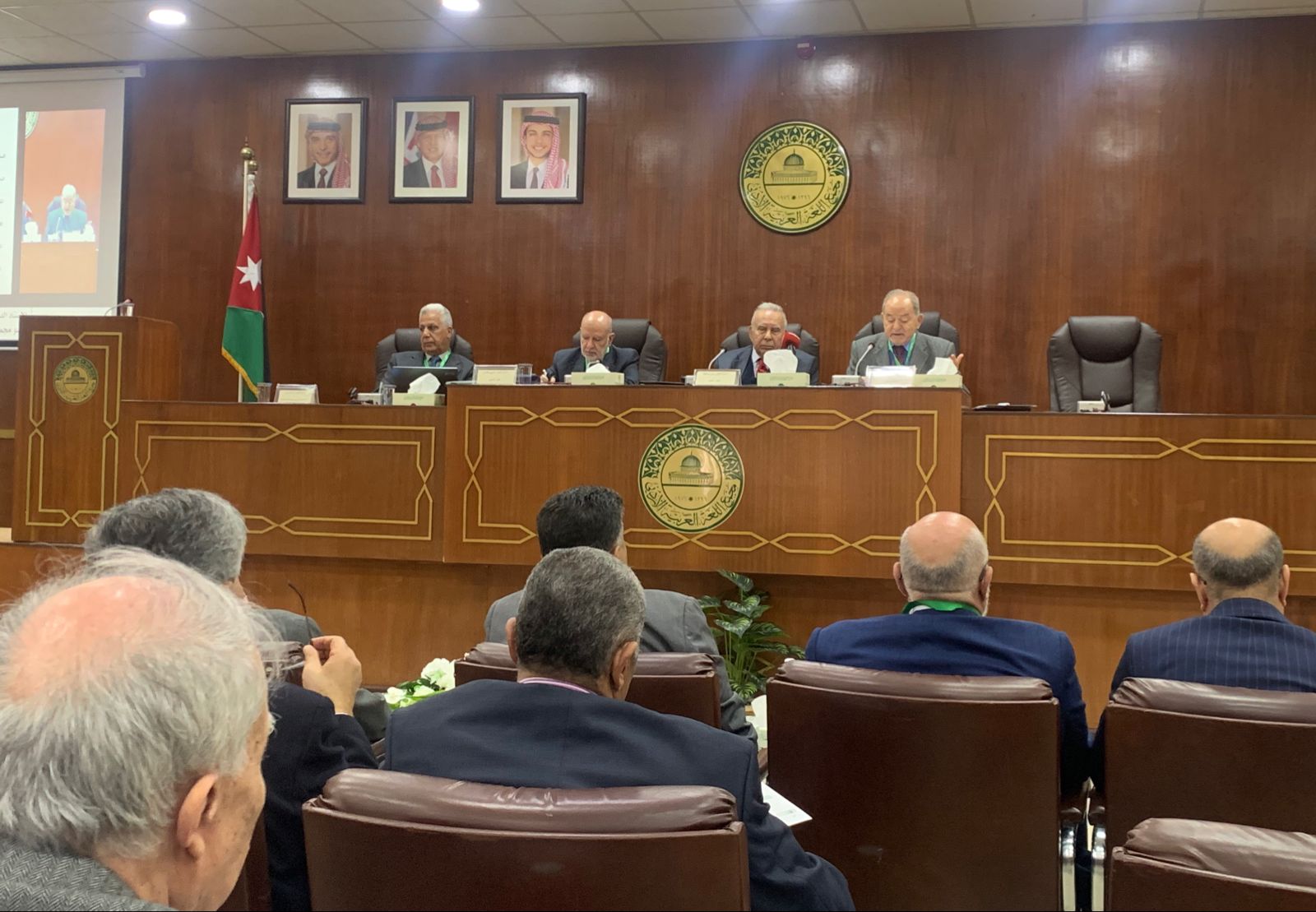 مجمع اللغة العربية يؤكد أهمية إثراء شبكة الإنترنت بالمحتوى العربي