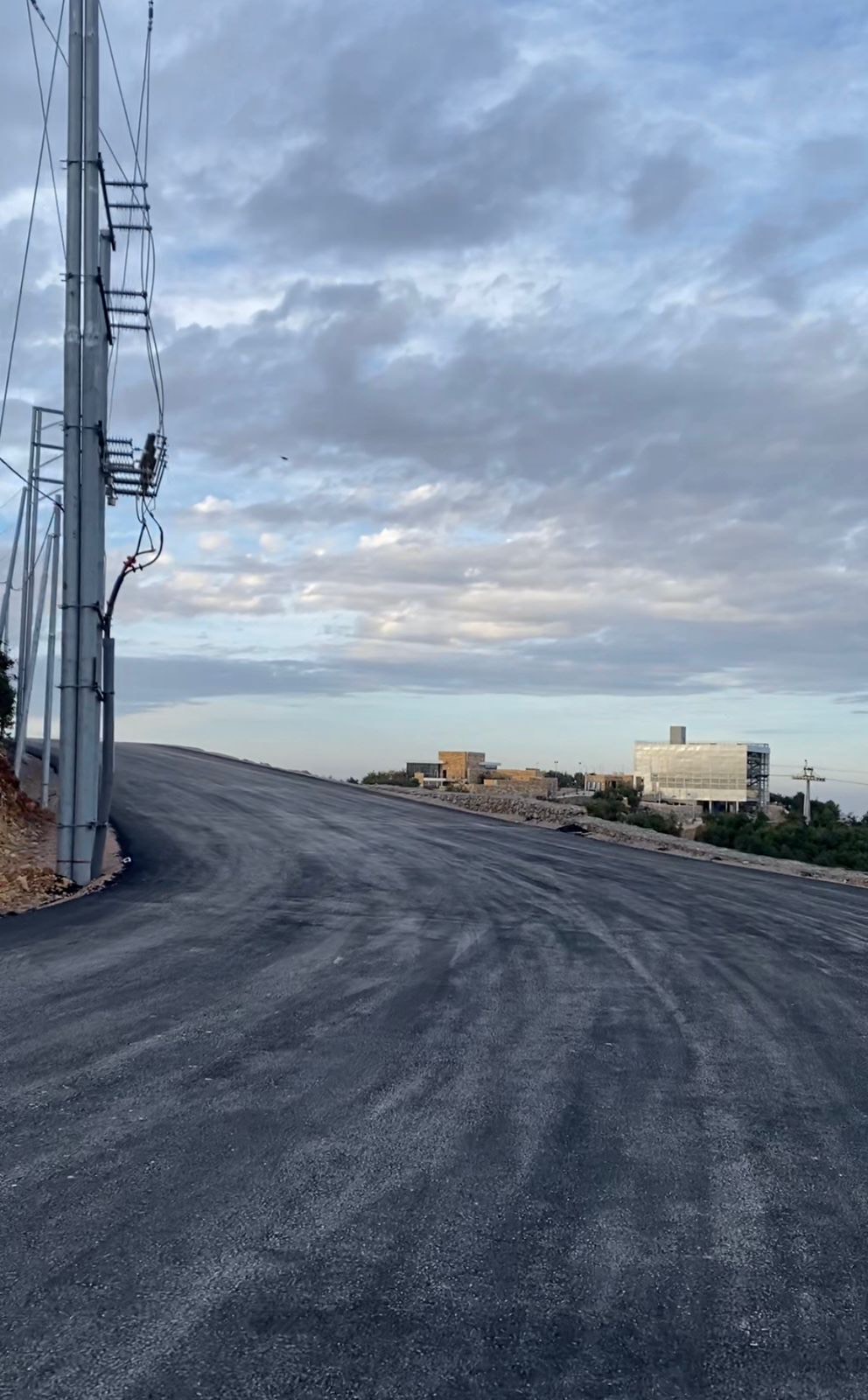 الاشغال تنهي اعمال طرق تلفريك عجلون