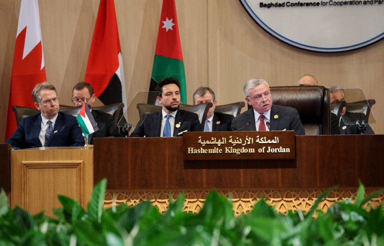 الملك يلقي كلمة في مؤتمر بغداد للتعاون والشراكة