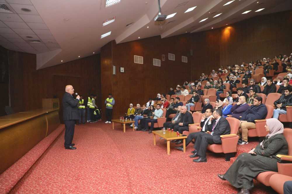 ندوة بالجامعة الهاشمية لعرض المنح التدريبية التي توفرها كلية لومينوس