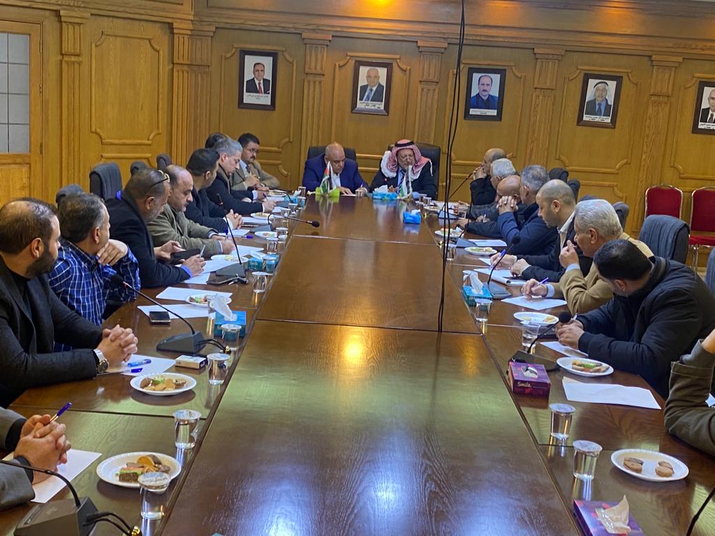 لقاء بغرفة تجارة إربد يبحث حلولا لمشاكل المدينة الحرفية