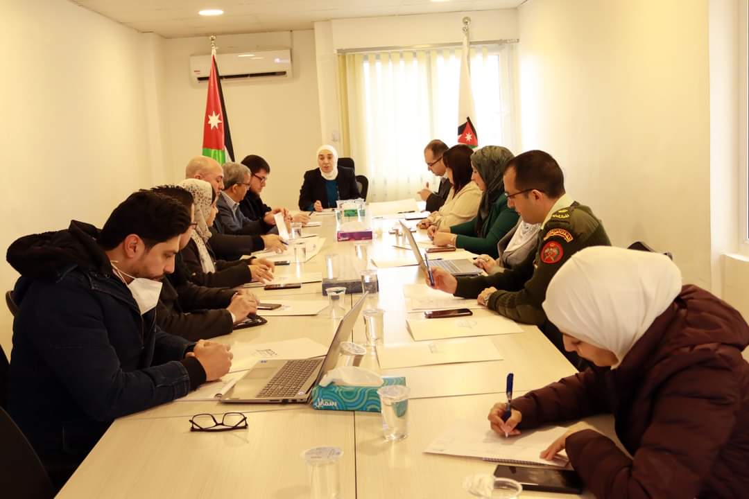 أول اجتماع لفريق تتبع الإنفاق الصحي على فيروس كورونا بالأردن