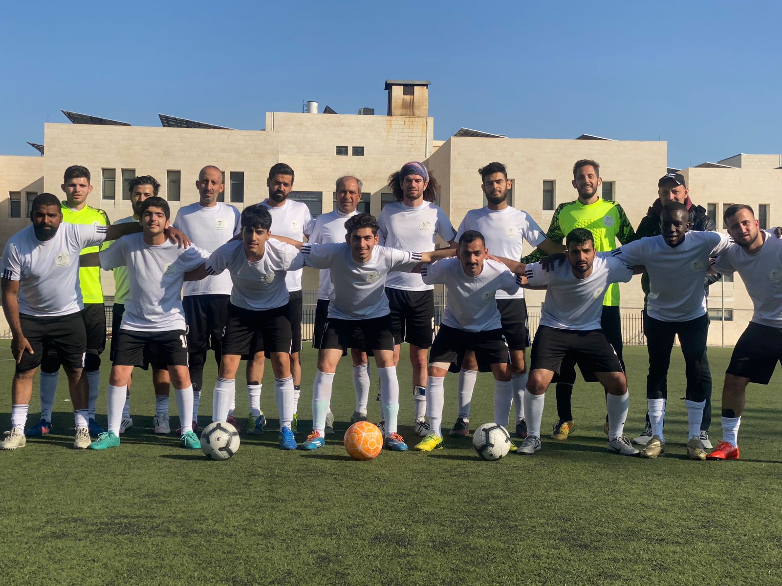 ختام منافسات الجولة قبل الأخيرة من دوري كرة القدم للصم