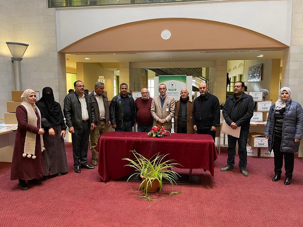 "اليرموك" تهدي 3690 كتابا لـ14 مدرسة حكومية في قصبة إربد