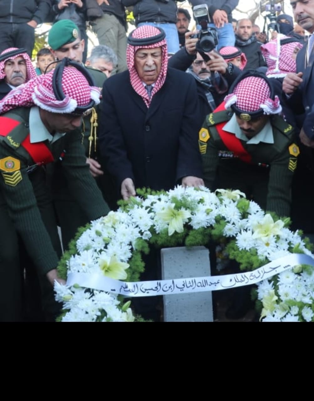 مندوبا عن الملك.. رئيس الديوان الملكي يشارك بتشييع جثمان رئيس الوزراء الأسبق عبد السلام المجالي