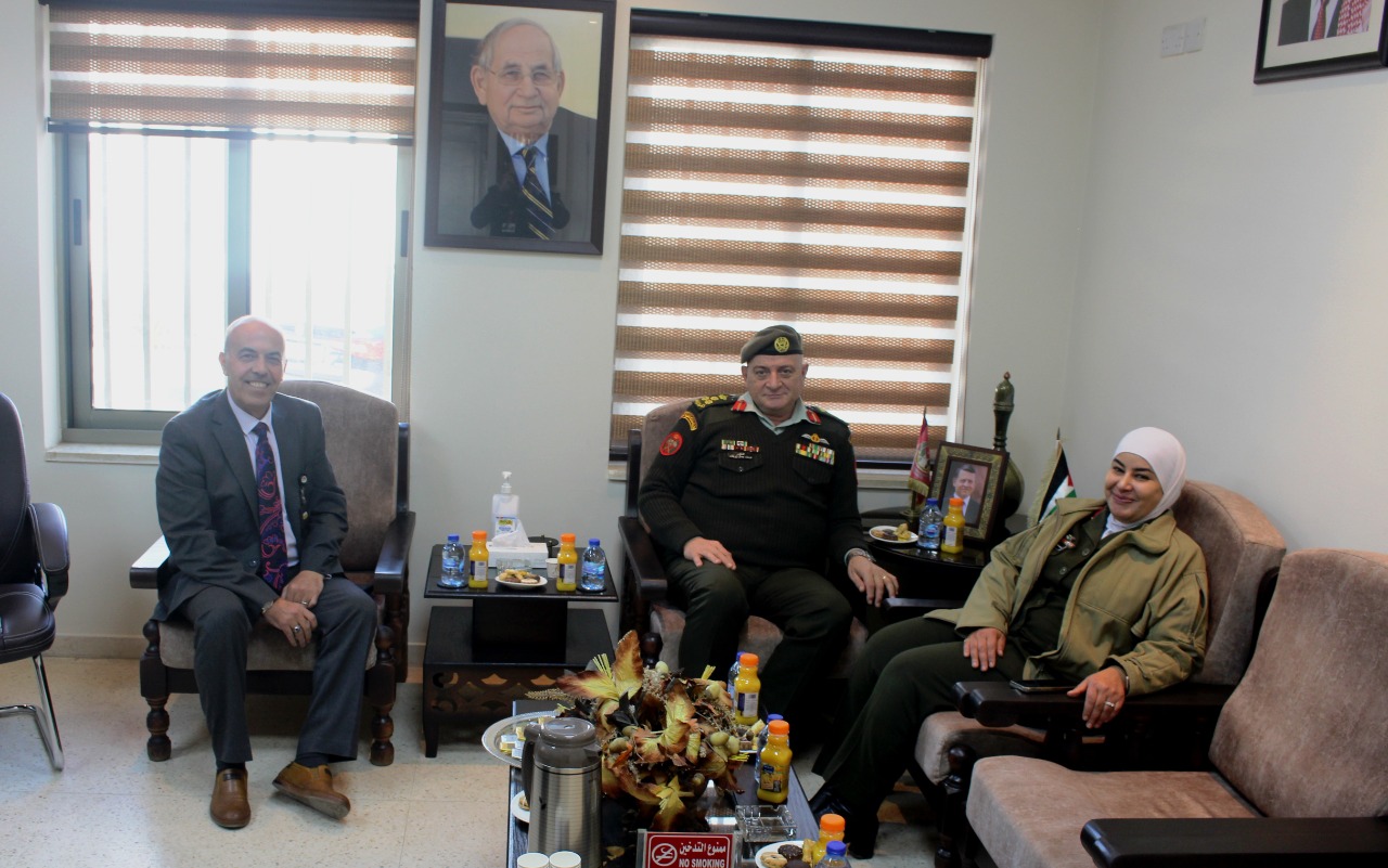 مدير عام الهيئة الهاشمية للمصابين العسكريين يلتقي مدير عام الخدمات الطبية الملكية