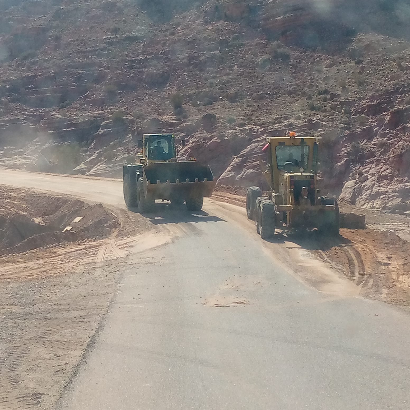 الأشغال تستكمل صيانة المواقع المتضررة خلال الظروف الجوية الأخيرة