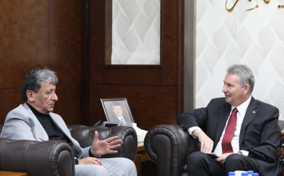 عزايزة يلتقي السفير الاسترالي