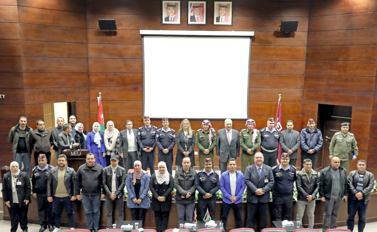 الأمن العام والشرق الأوسط ينظمان يوماً توعوياً عن مخاطر المخدرات والثقافة المرورية