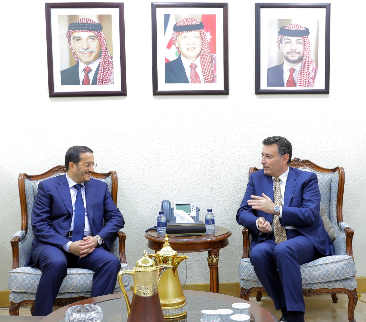 الصفدي يلتقي نائب رئيس مجلس القيادة الرئاسي اليمني