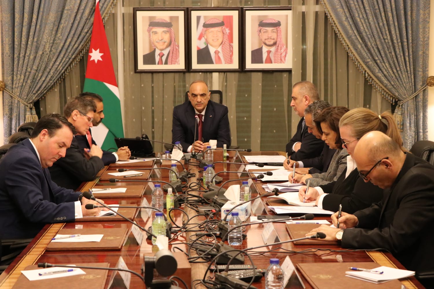 الخصاونة يلتقي وفدا من منظمة رجال الأعمال التنفيذيين لمجموعة الأمن القومي الأميركية