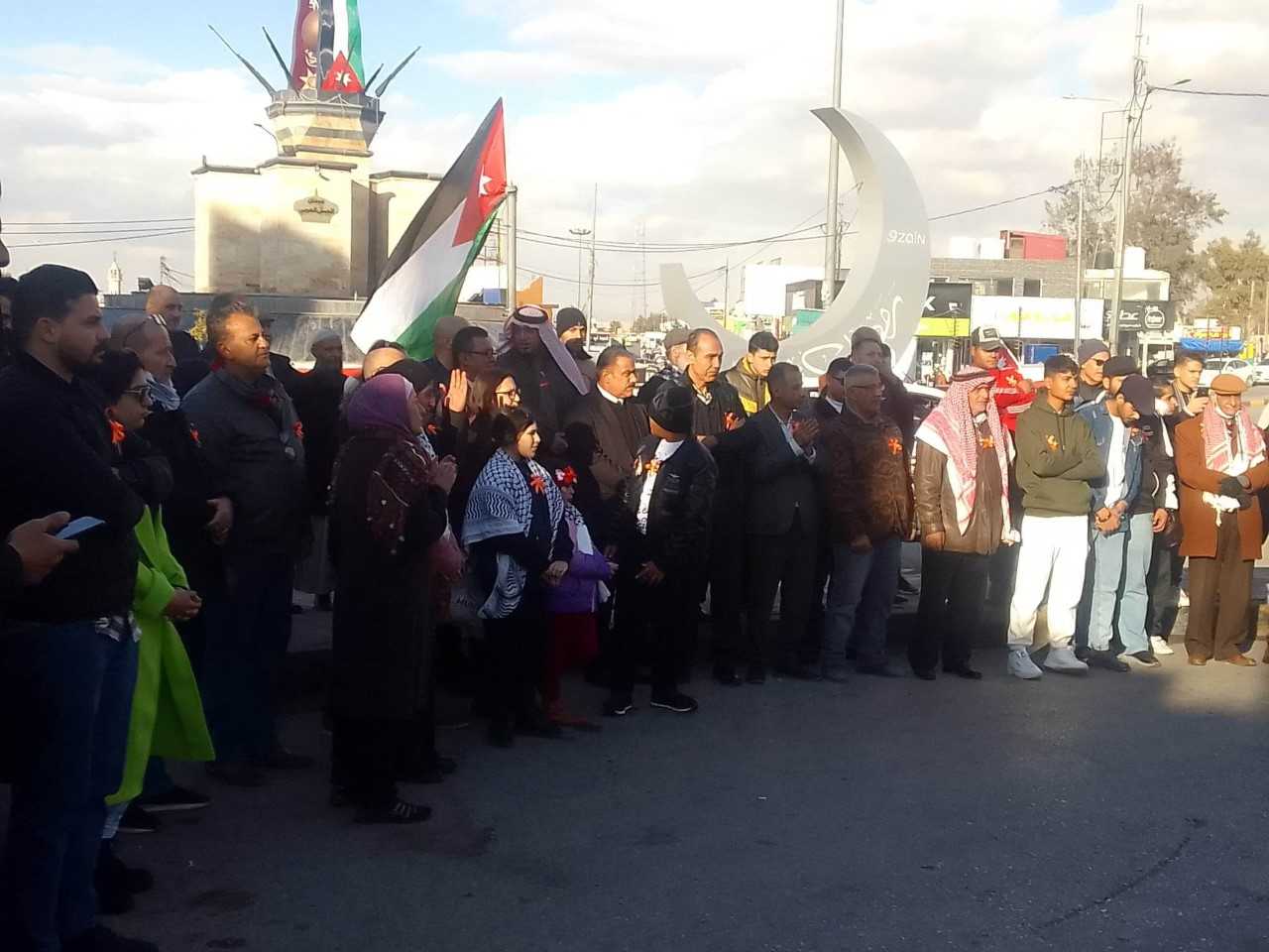 الزرقاء: الديمقراطي الاجتماعي ينفذ وقفة تضامنية مع أهالي فلسطين