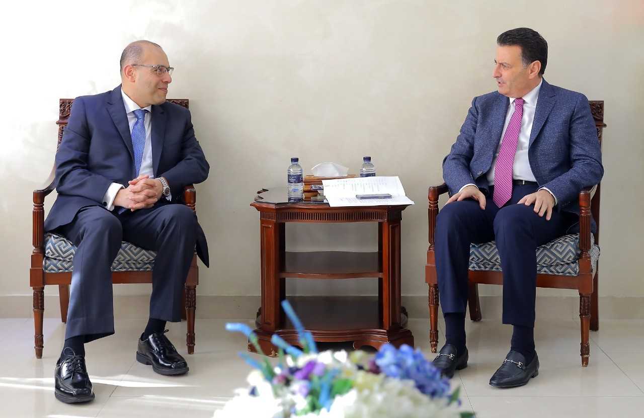 رئيس النواب يؤكد أهمية البناء على مخرجات القمة الأردنية المصرية العراقية