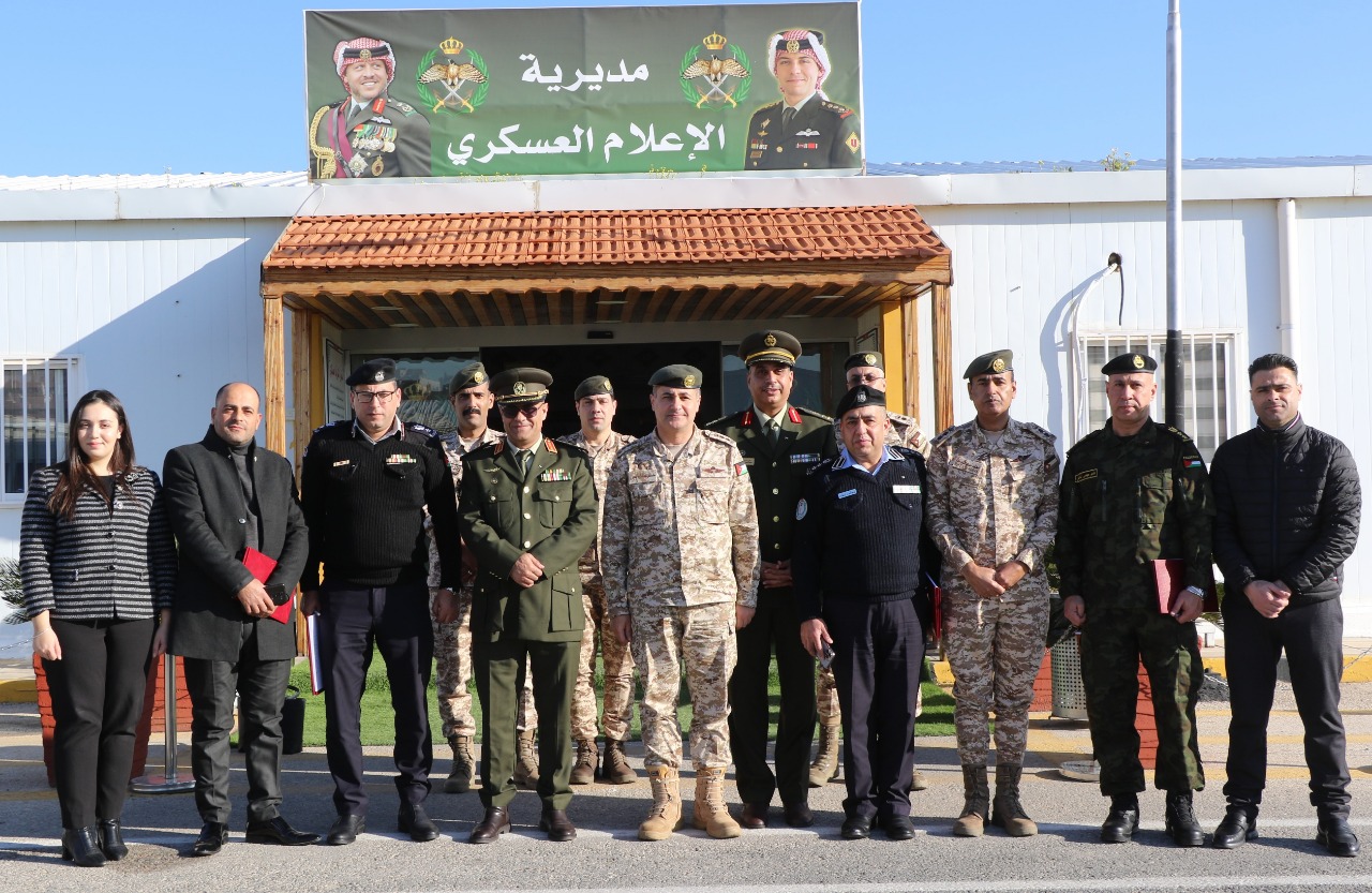 وفد عسكري فلسطيني يزور مديرية الإعلام العسكري
