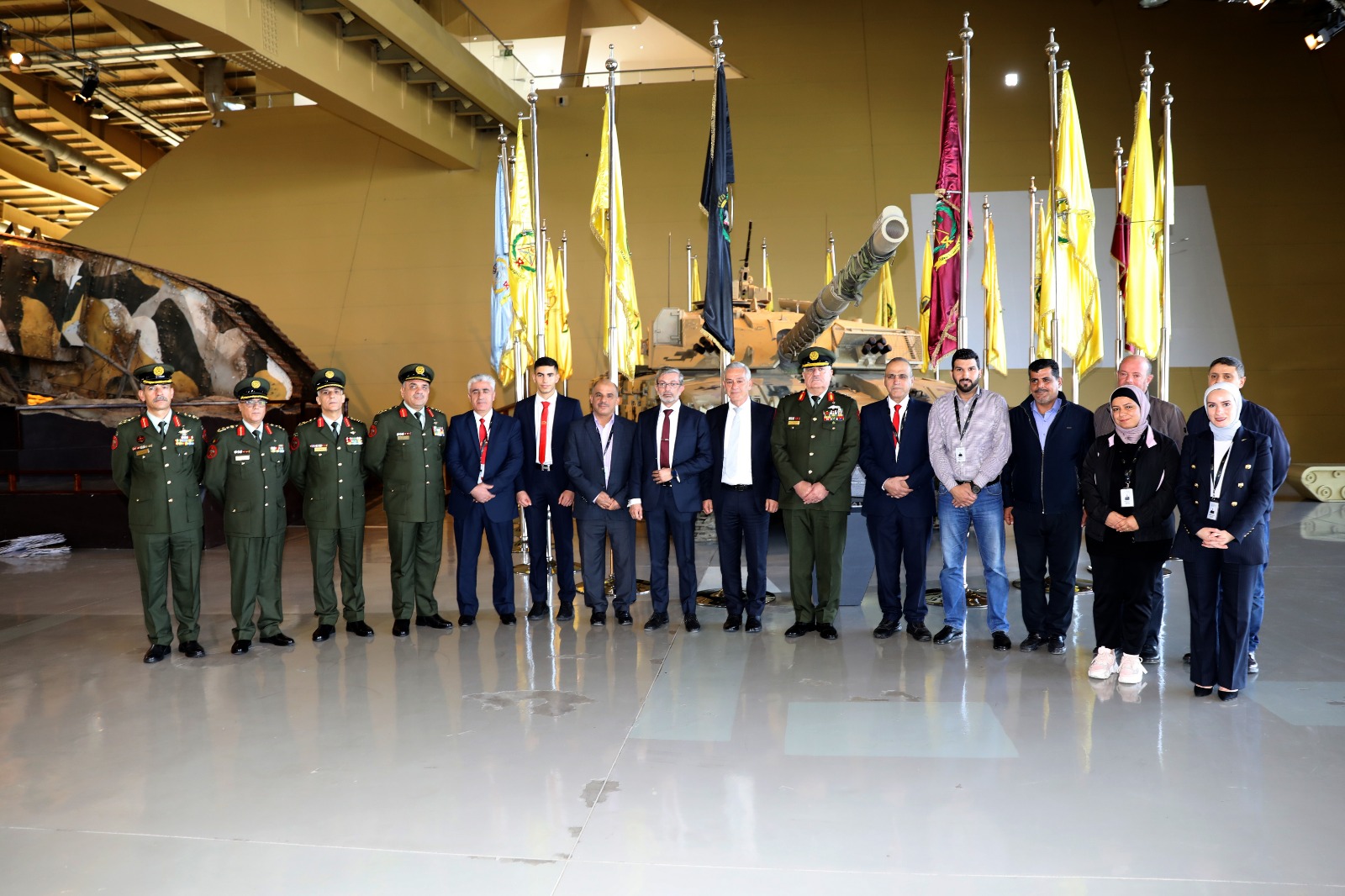 رئيس هيئة الأركان يزور متحف الدبابات الملكي