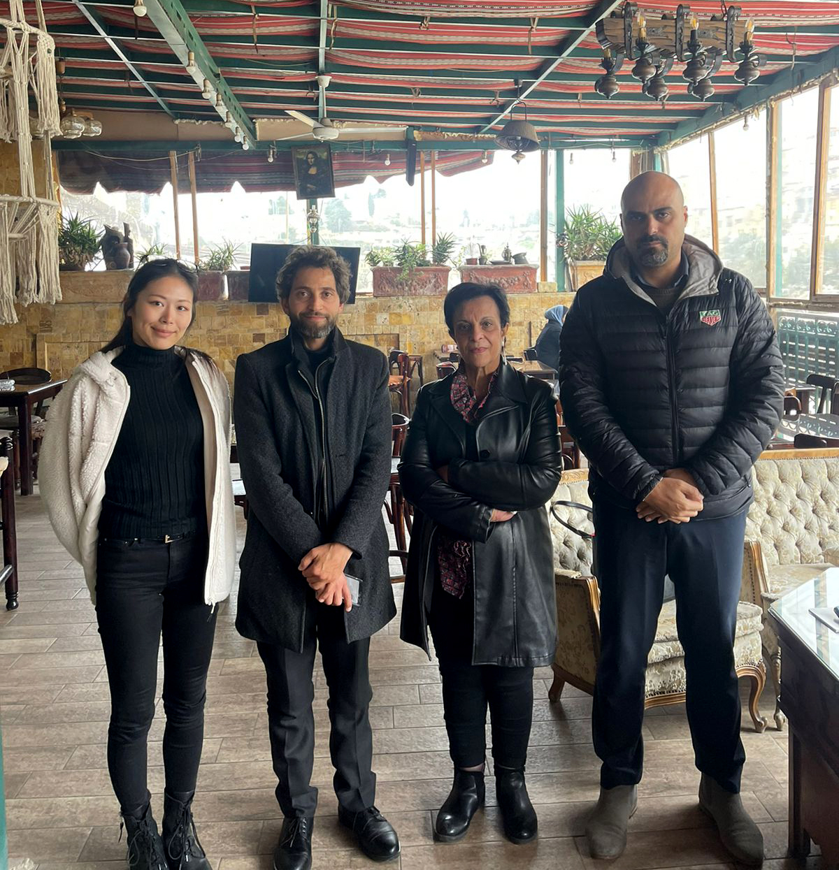 وفد من السفارة اليابانية يزور مركز الأمل لإعادة تدوير الشعر