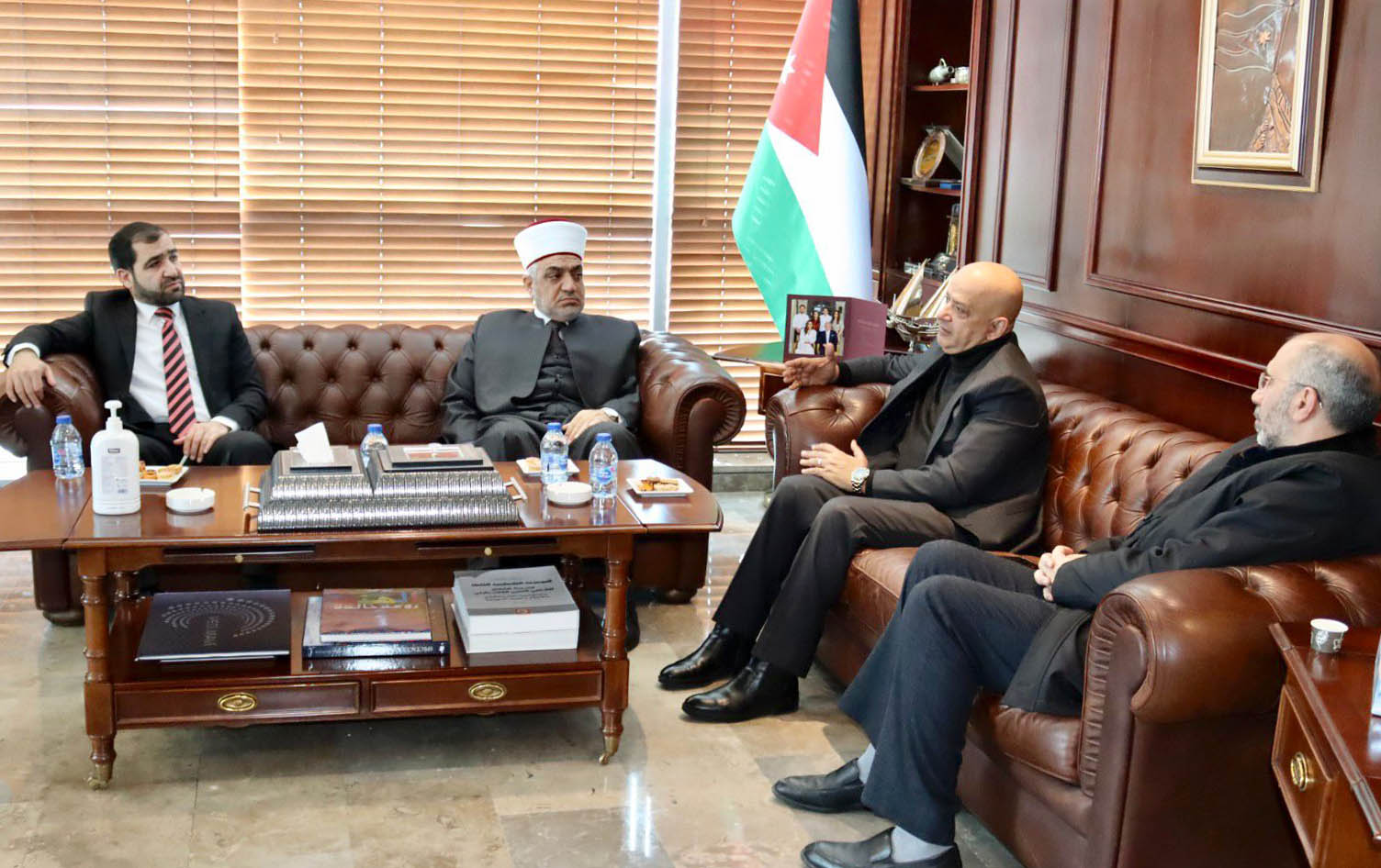 غرفة تجارة الاردن تناقش ووزير الأوقاف السياحة الدينية