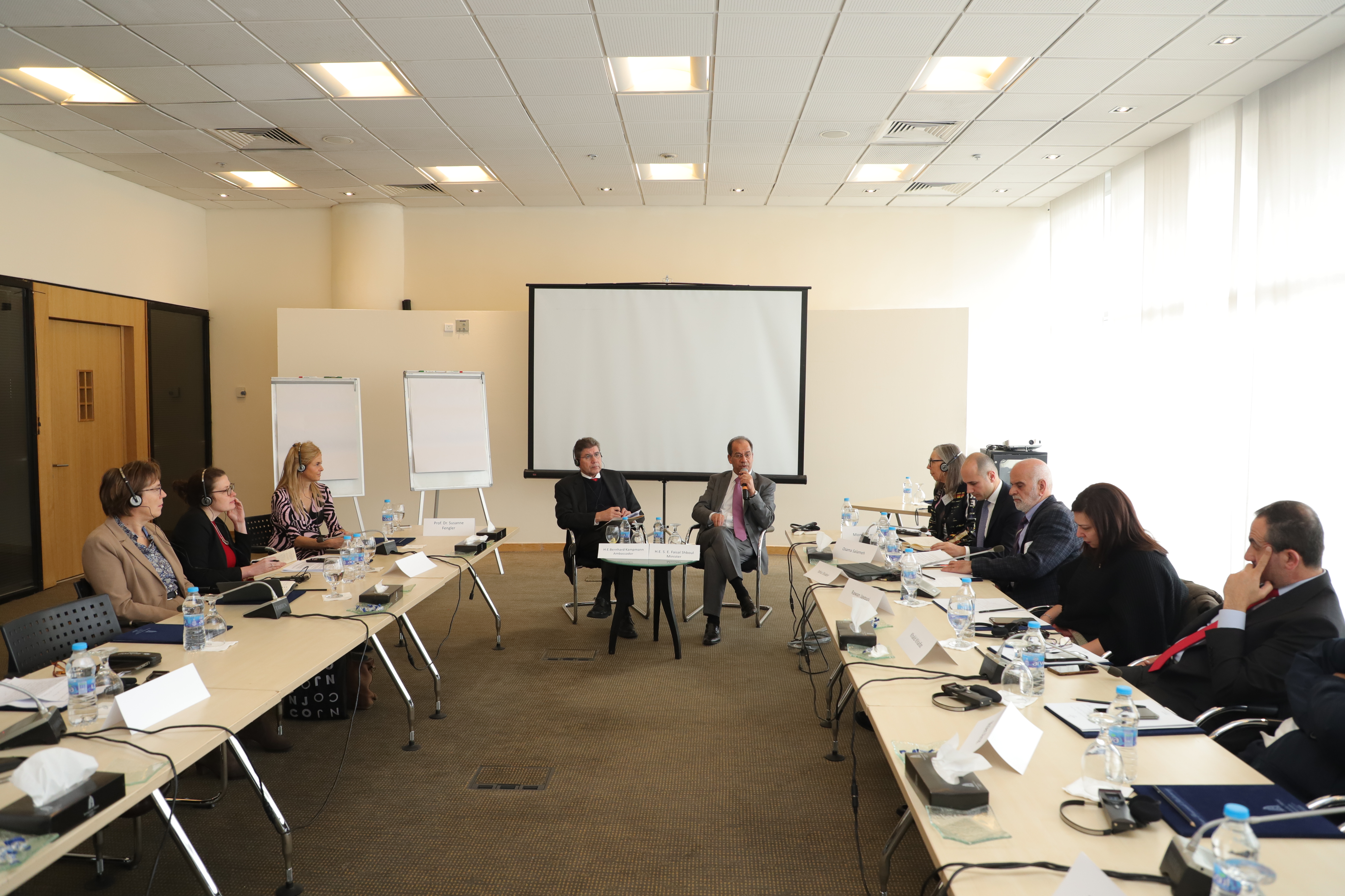 الشبول والسفير الألماني يشاركان بورشة حول التجربة الإعلامية في ألمانيا