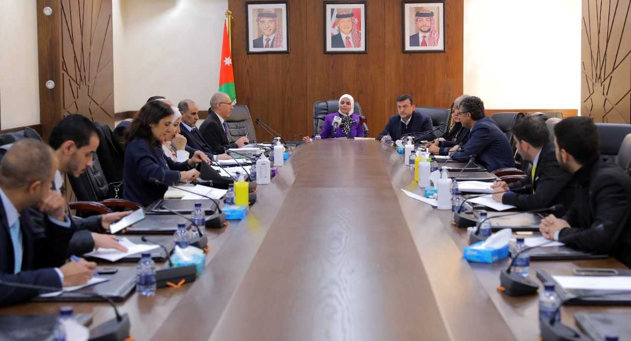 العمل النيابية تواصل مُناقشة "مُعدل الضمان"