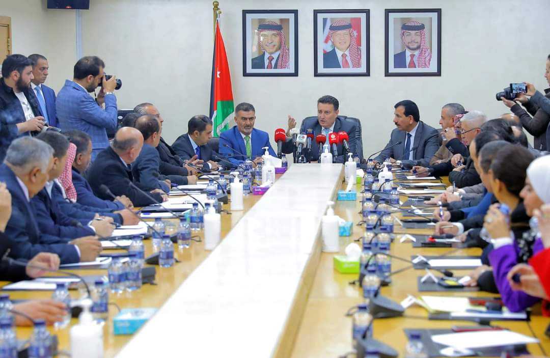 الصفدي: زيارات نيابية إلى المحافظات بالتنسيق مع رؤساء مجالسها