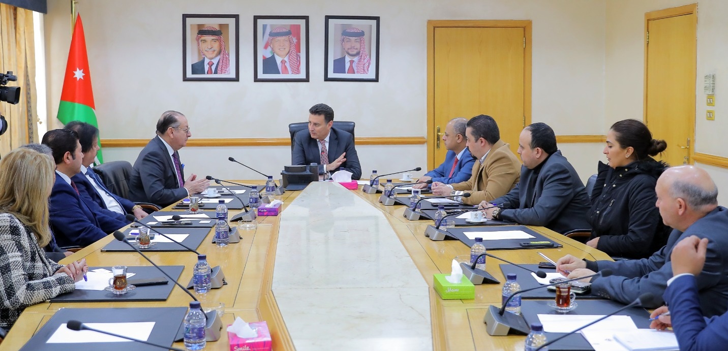 رئيس مجلس النواب يلتقي مجلس الأعمال العراقي ويؤكد أهمية إزالة العقبات الاستثمارية