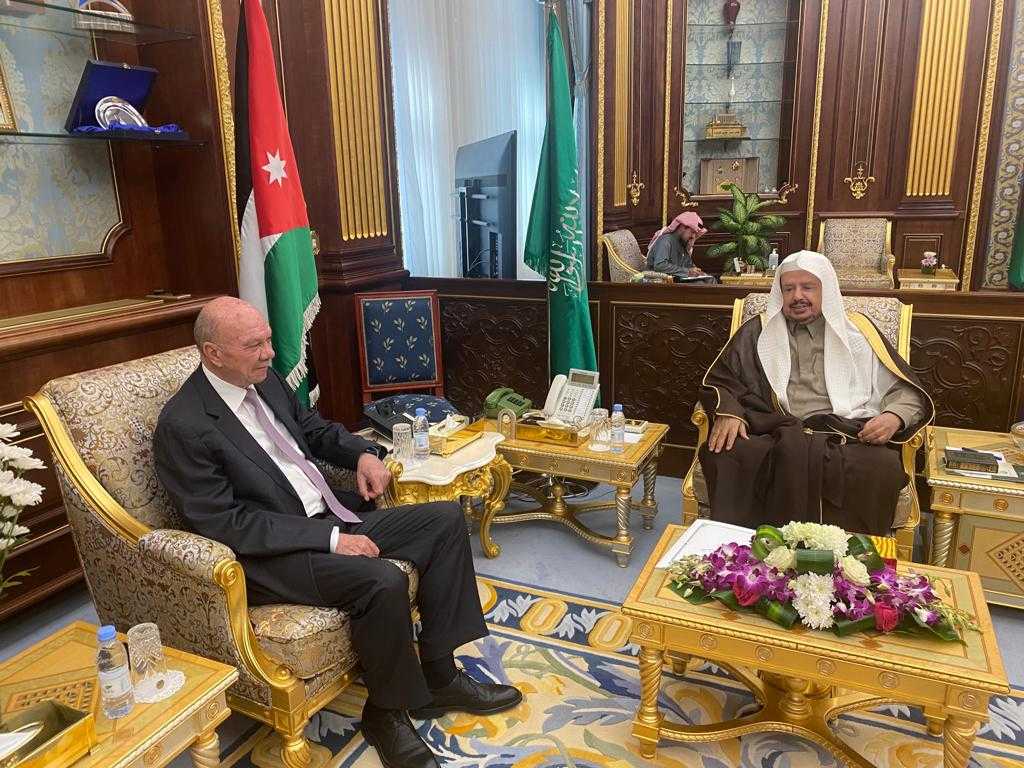 الفايز يثمّن دعم السعودية للوصاية الهاشمية ومساندتها للأردن في مواجهة التحديات